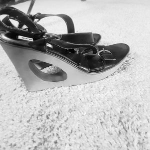 Steve Madden ladies' sandals/wedges.